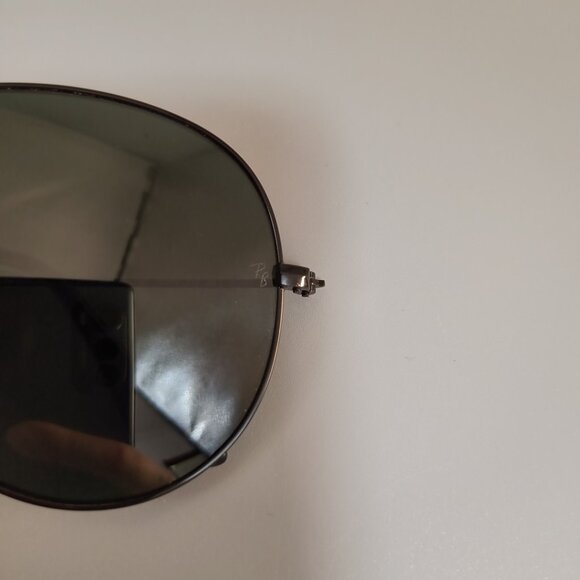 NEW Ray-Ban Aviator RB3025 Glossy Black Frame Gray Green Lens 62-14 Unisex